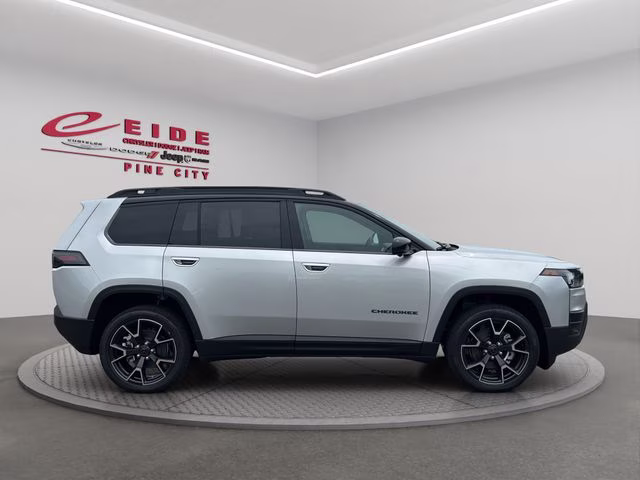 2026 Silver Zynith Clearcoat Jeep Cherokee Overland 4X4 SUV