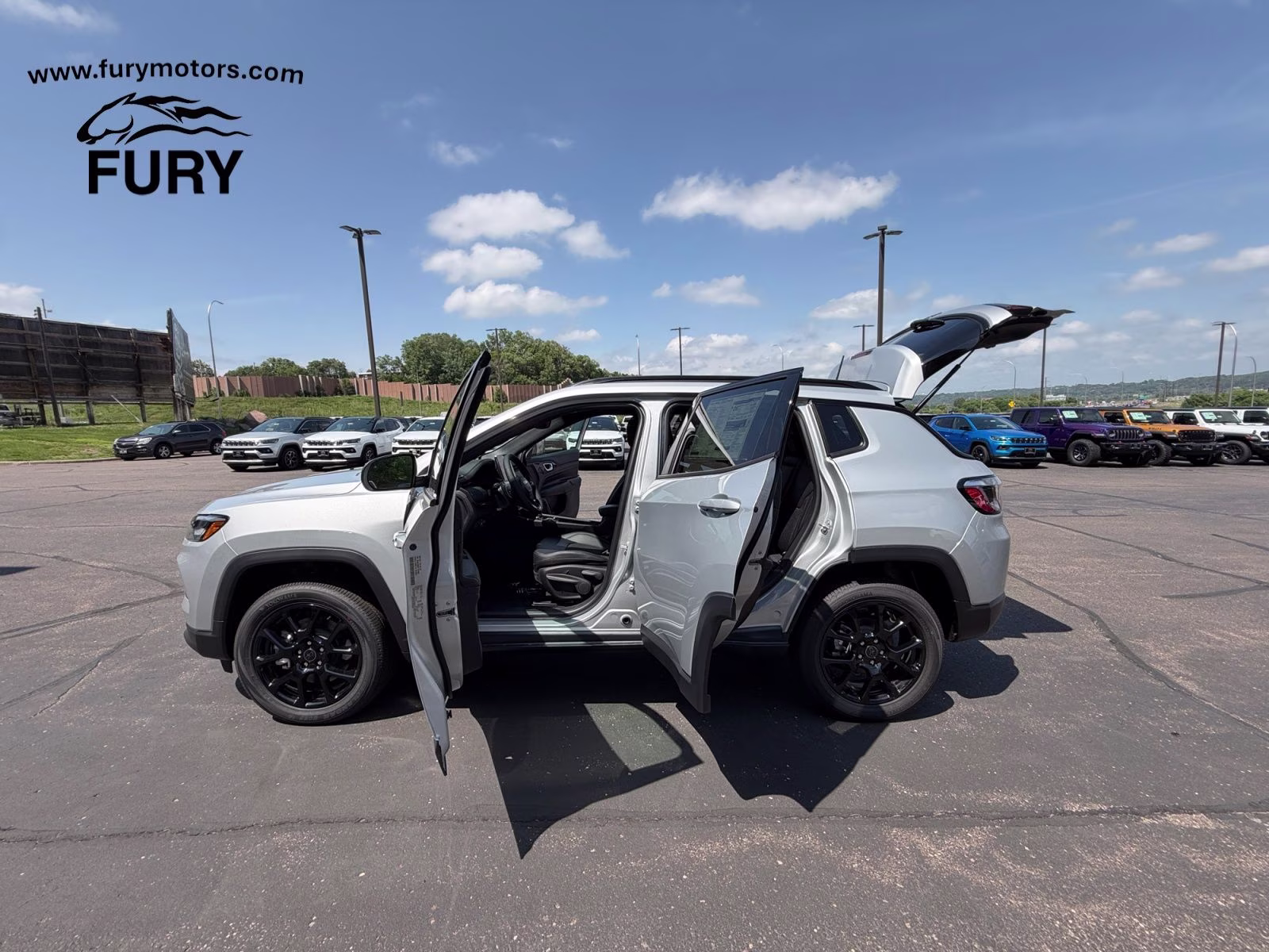 2026 Silver Zynith Metallic Clearcoat Jeep Compass Latitude 4X4 SUV