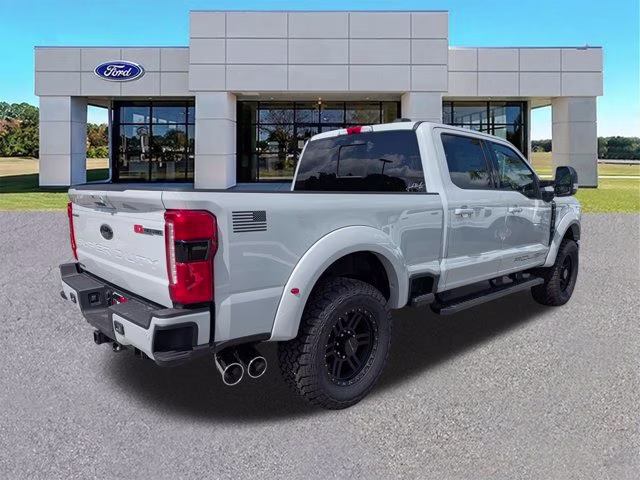 2026 Avalanche Ford Super Duty F-250 SRW LARIAT 4X4 Truck