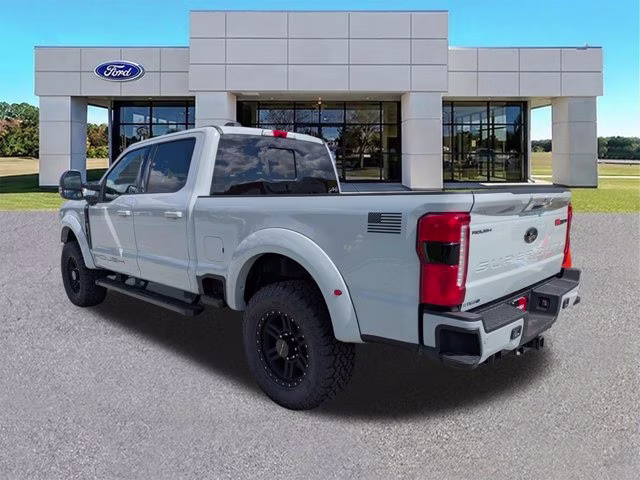 2026 Avalanche Ford Super Duty F-250 SRW LARIAT 4X4 Truck