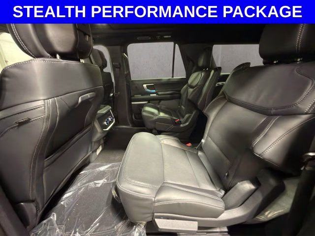2026 Glacier Gray Metallic Tri-Coat Ford Expedition Max Platinum 4X4 SUV