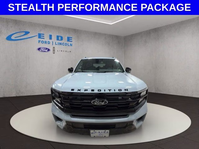 2026 Glacier Gray Metallic Tri-Coat Ford Expedition Max Platinum 4X4 SUV