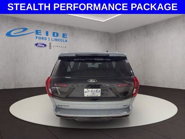 2026 Glacier Gray Metallic Tri-Coat Ford Expedition Max Platinum 4X4 SUV