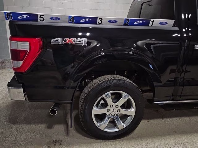 2023 Agate Black Metallic Ford F-150 Lariat 4X4 Truck