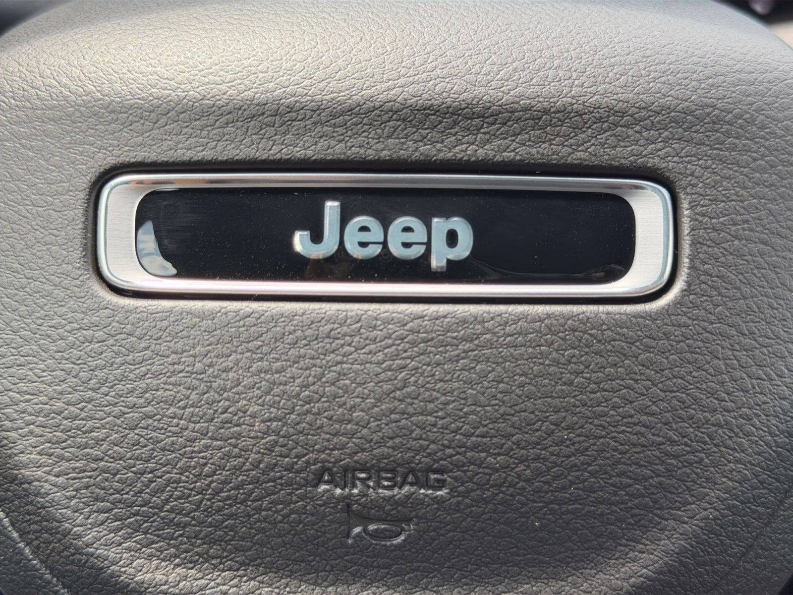 2026 Silver Zynith Metallic Clearcoat Jeep Compass Latitude 4X4 SUV
