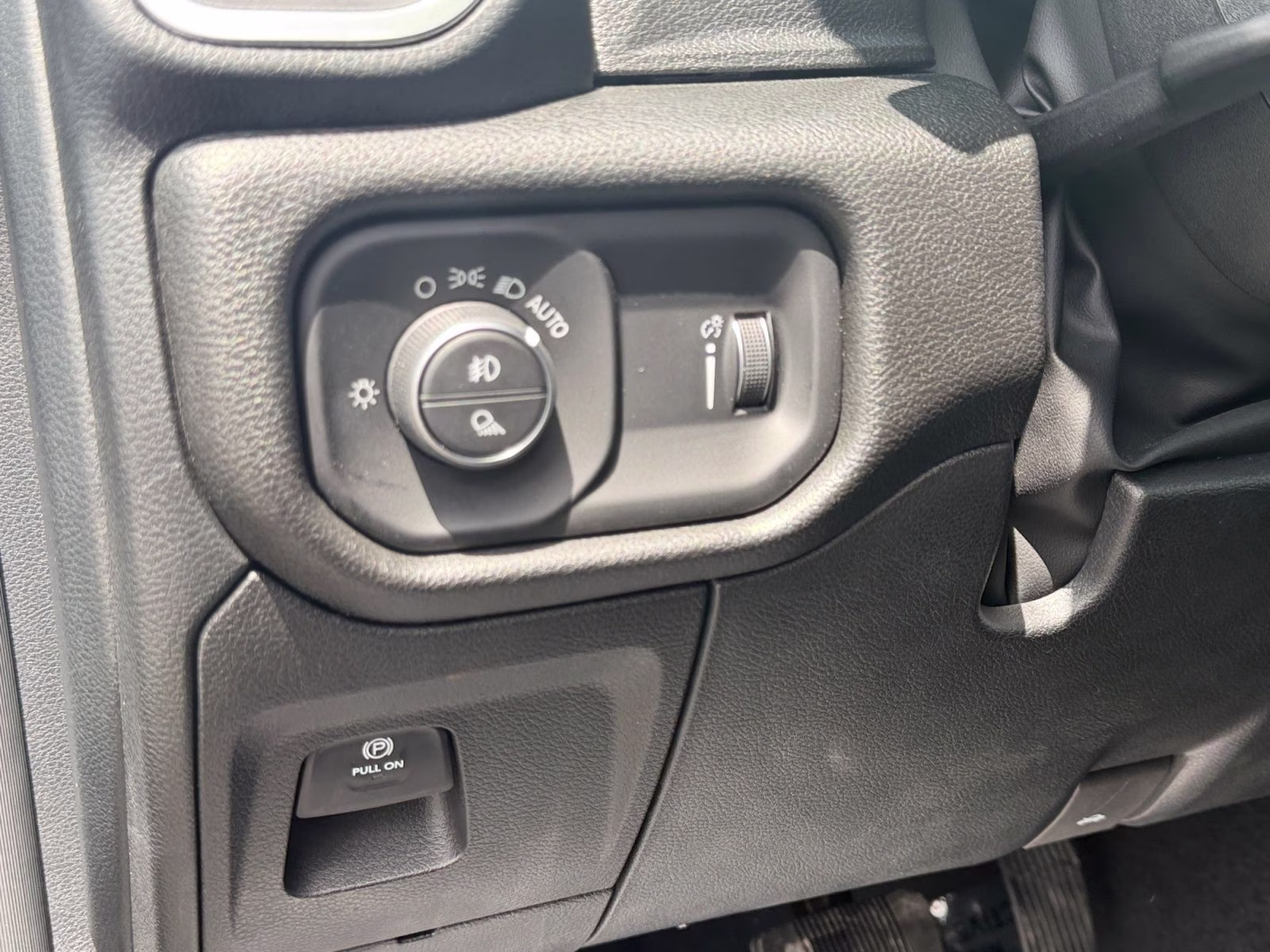 2026 Diamond Black Crystal Pearlcoat Ram 1500 4X4 Truck