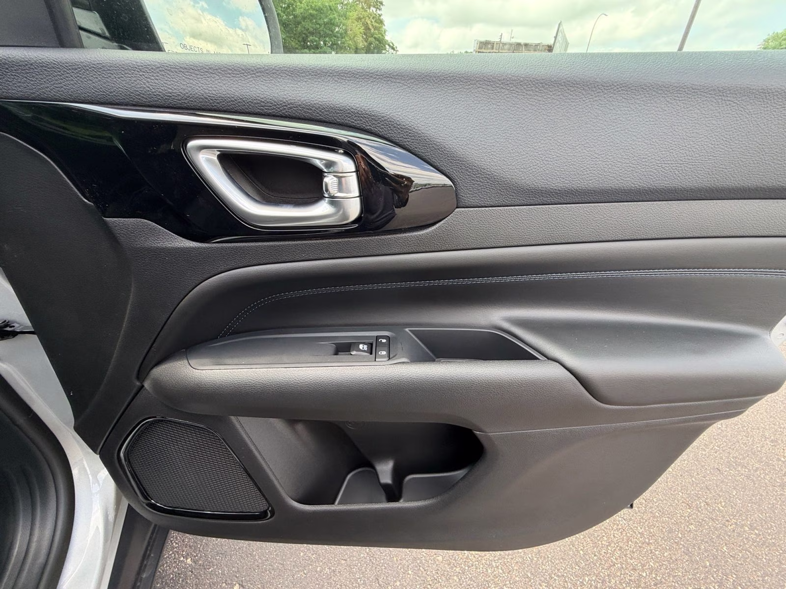 2026 Silver Zynith Metallic Clearcoat Jeep Compass Latitude 4X4 SUV
