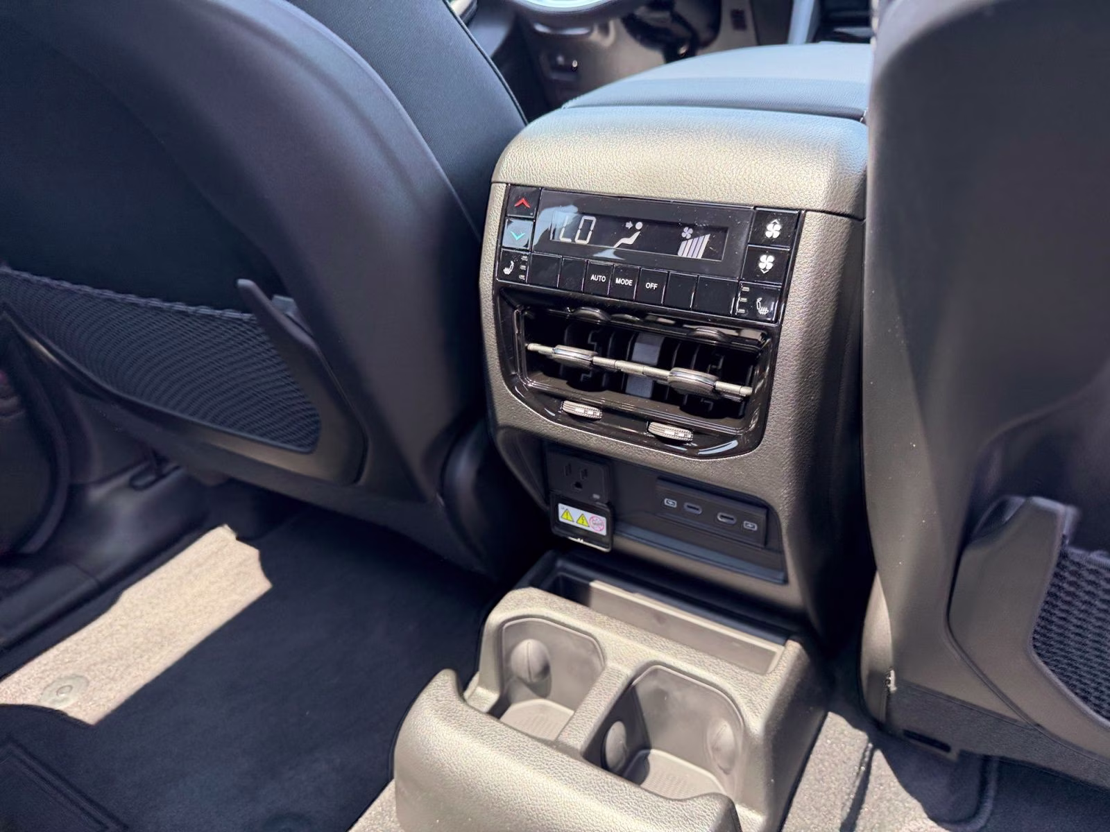 2026 Bright White Clearcoat Jeep Grand Cherokee L Limited 4X4 SUV