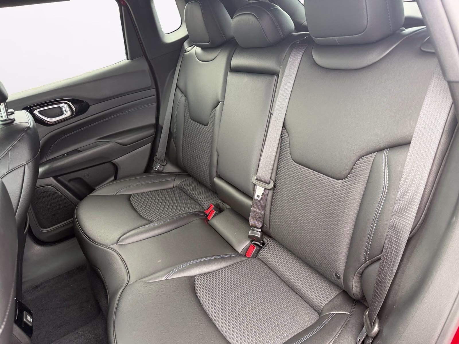 2026 Red Hot Pearlcoat Jeep Compass Latitude 4X4 SUV