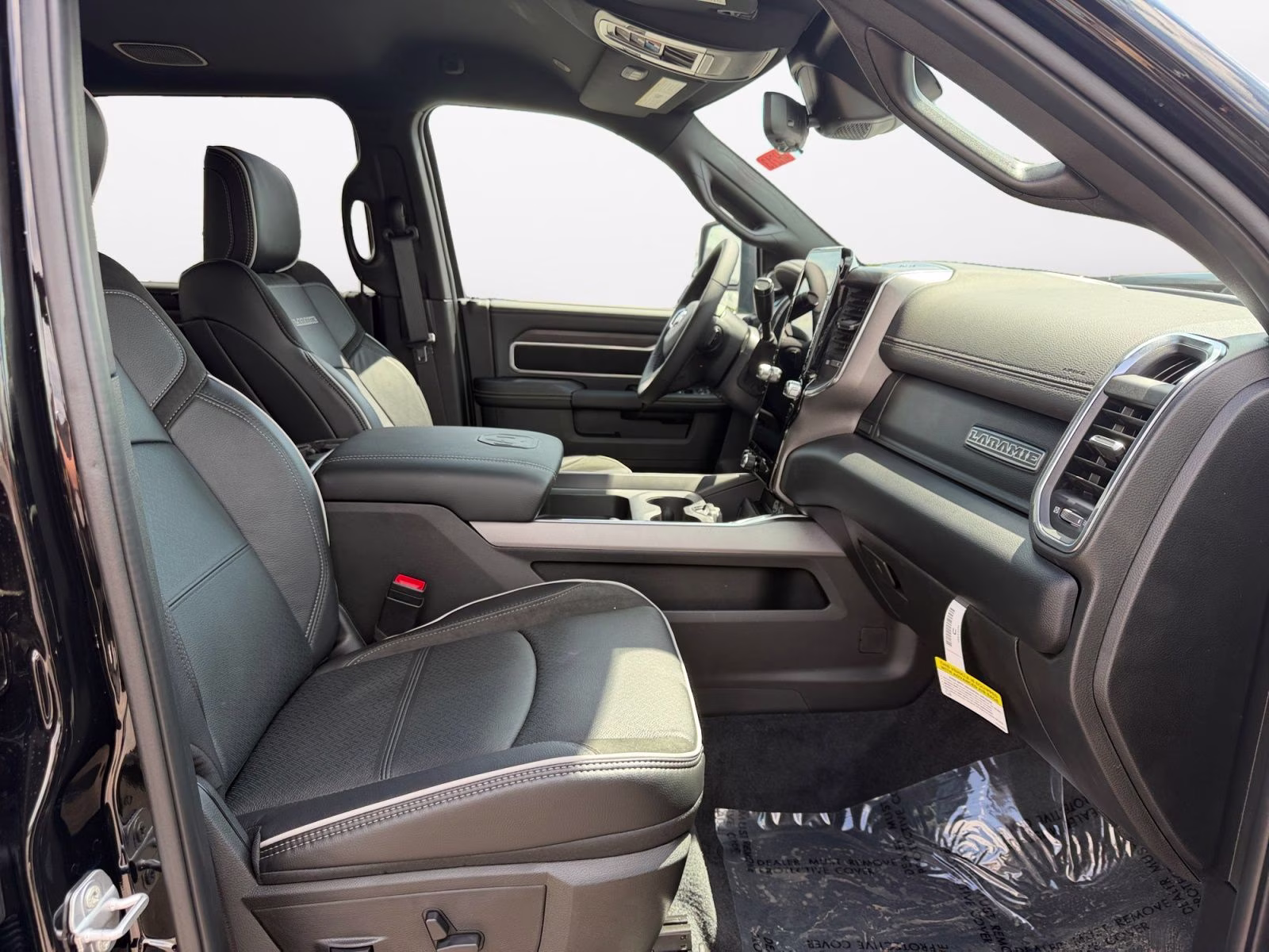 2026 Diamond Black Crystal Pearlcoat Ram 3500 Laramie 4X4 Truck
