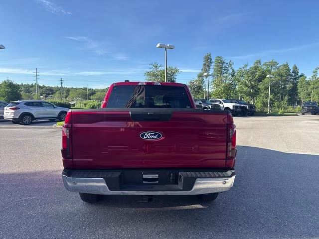 2025 Rapid Red Metallic Tinted Clearcoat Ford F-150 XLT Crew Cab Pickup 4X4 Truck