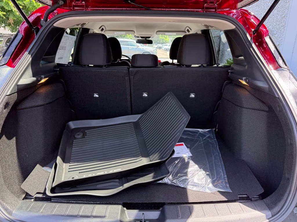 2026 Gun Metallic/Scarlet Ember Tintcoat Nissan Kicks SV AWD SUV
