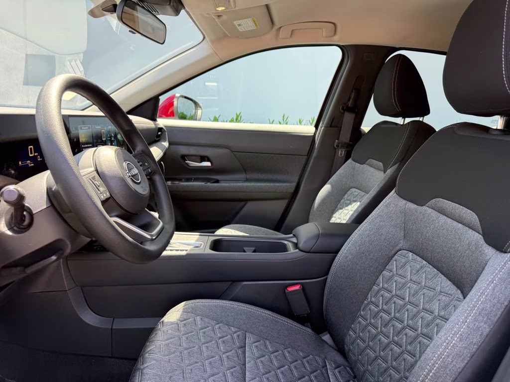 2026 Gun Metallic/Scarlet Ember Tintcoat Nissan Kicks SV AWD SUV