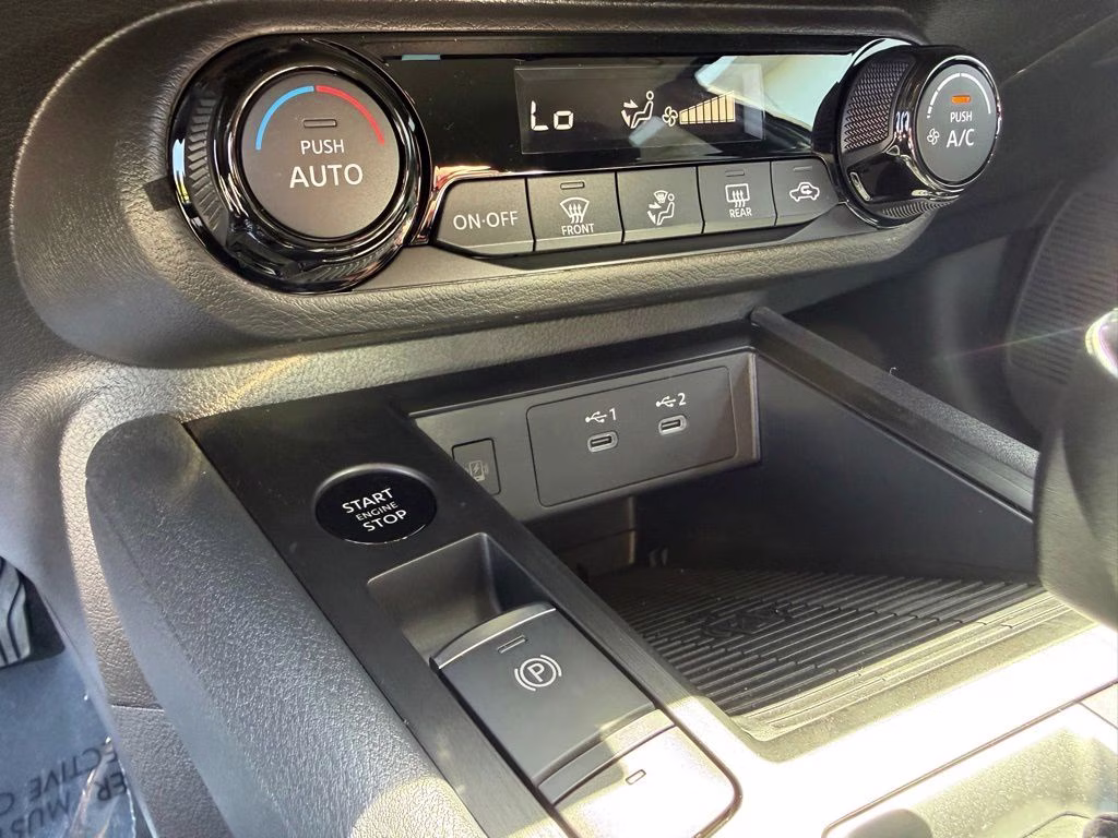 2026 Gun Metallic/Scarlet Ember Tintcoat Nissan Kicks SV AWD SUV