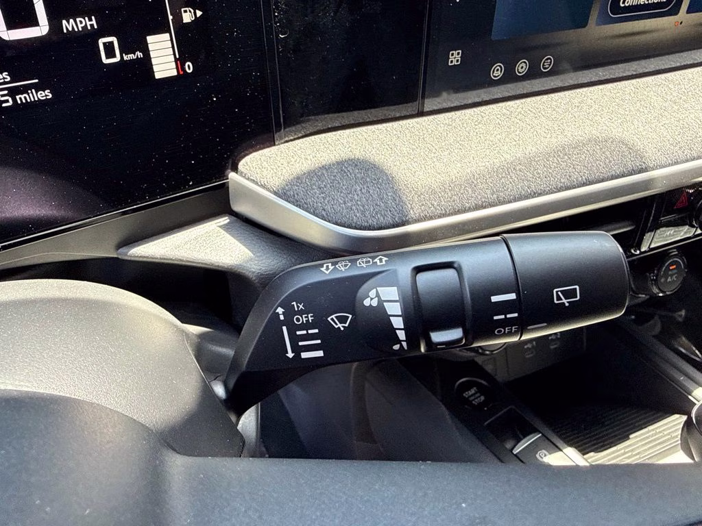2026 Aspen White/Super Black Nissan Kicks SV AWD SUV