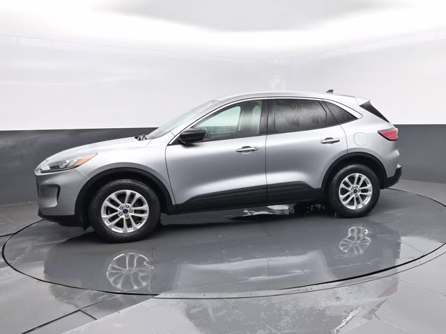 2022 Silver Metallic Ford Escape SE AWD SUV