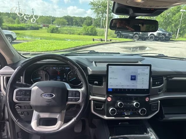 2024 Iconic Silver Metallic Ford Expedition XLT RWD SUV