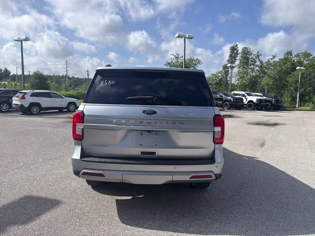 2024 Iconic Silver Metallic Ford Expedition XLT RWD SUV