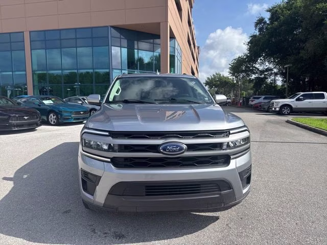 2024 Iconic Silver Metallic Ford Expedition XLT RWD SUV