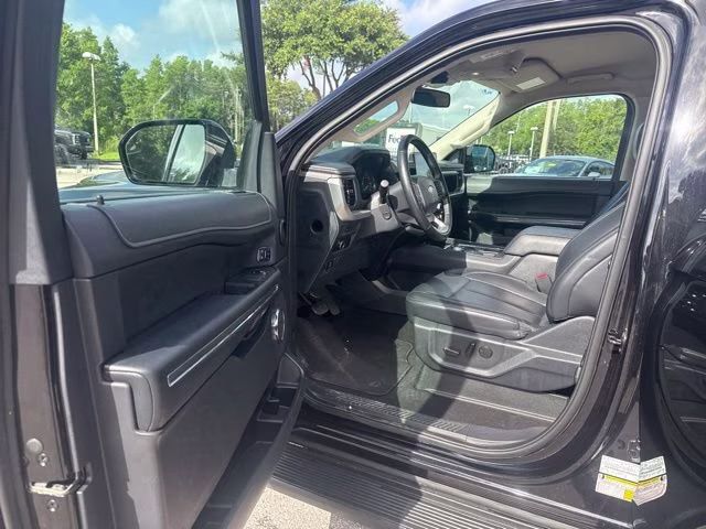 2024 Agate Black Metallic Ford Expedition XLT RWD SUV