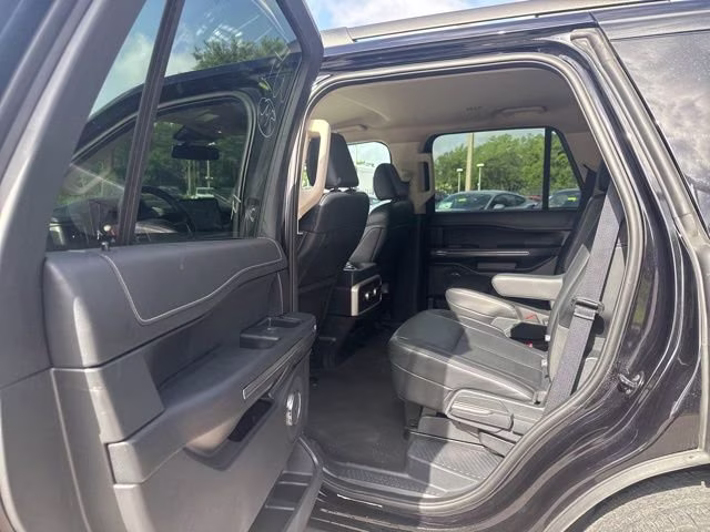 2024 Agate Black Metallic Ford Expedition XLT RWD SUV