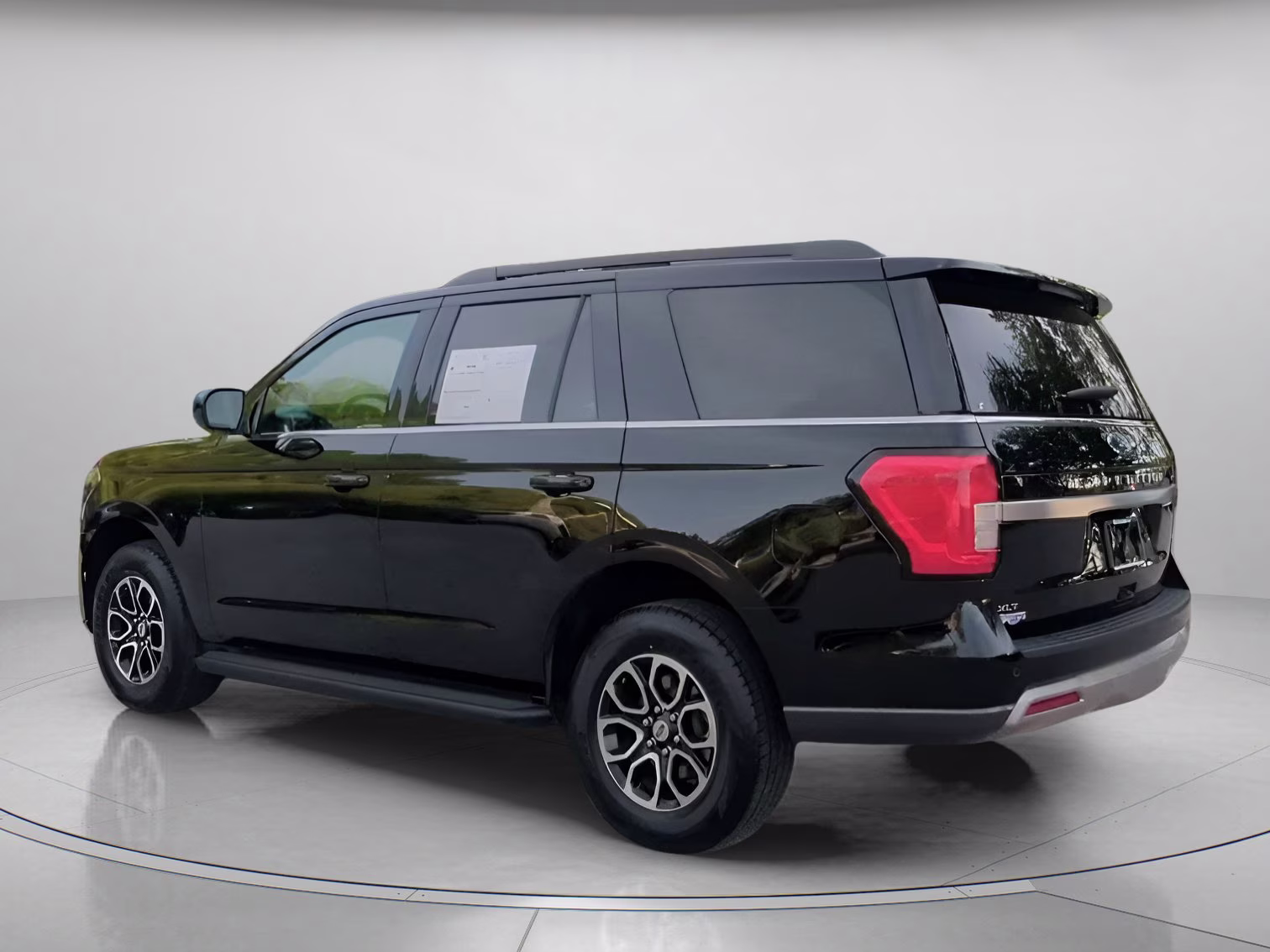 2024 Agate Black Metallic Ford Expedition XLT RWD SUV