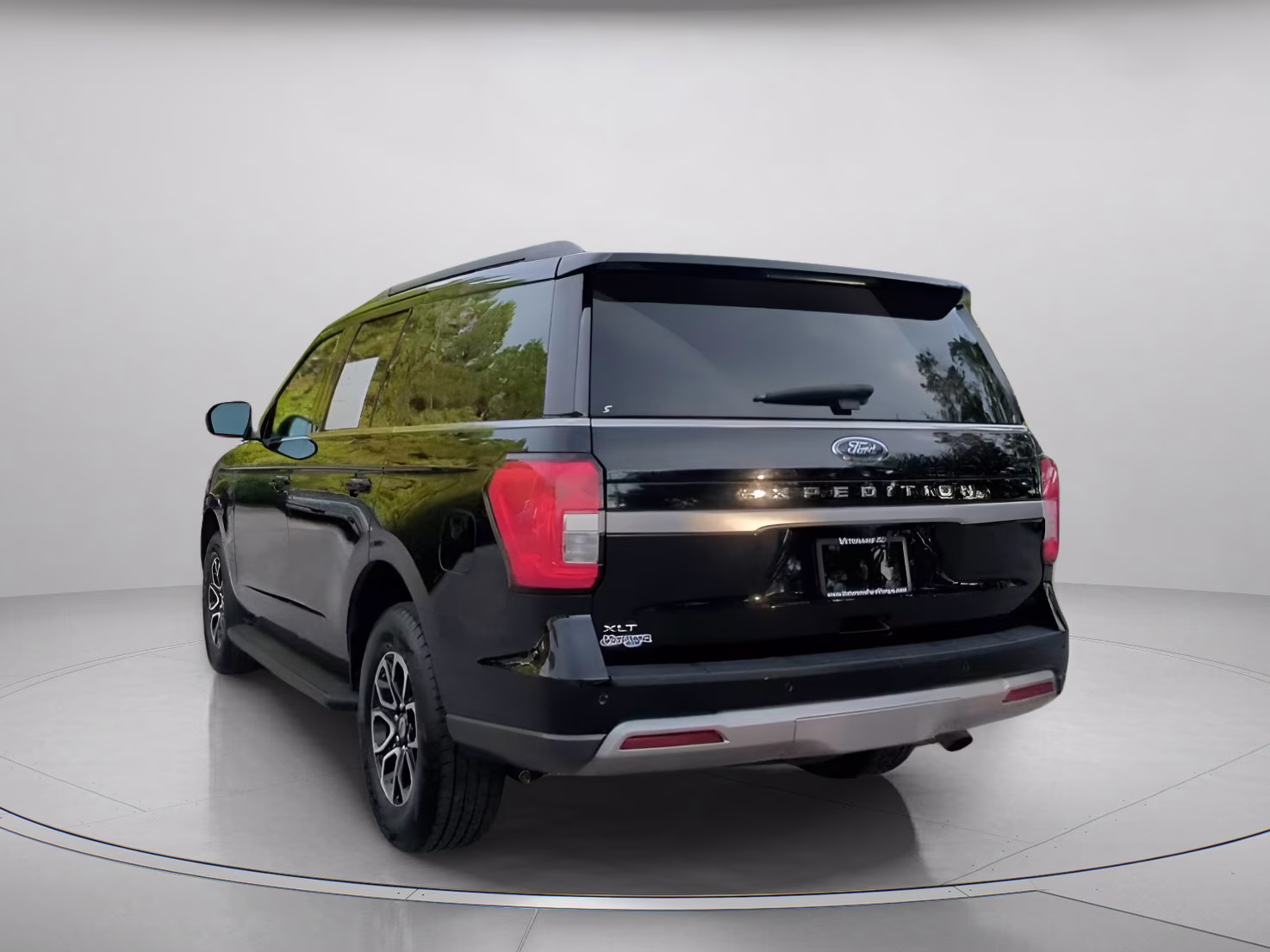 2024 Agate Black Metallic Ford Expedition XLT RWD SUV
