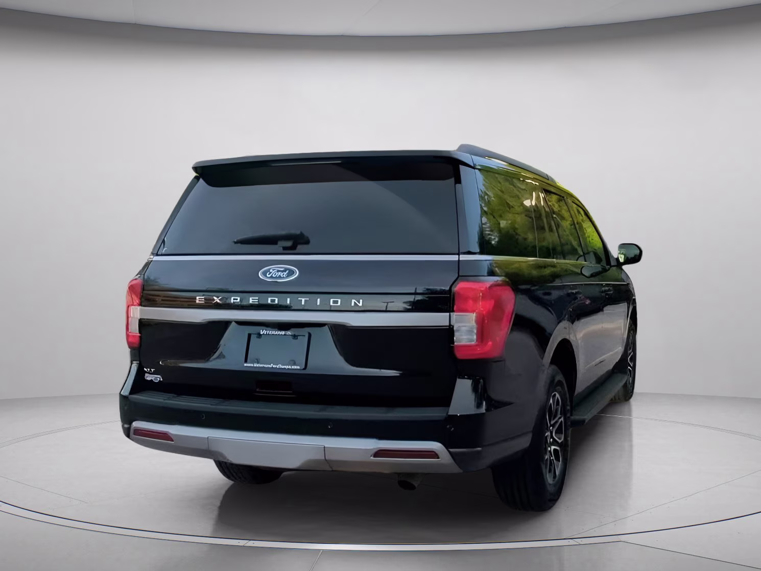 2024 Agate Black Metallic Ford Expedition XLT RWD SUV