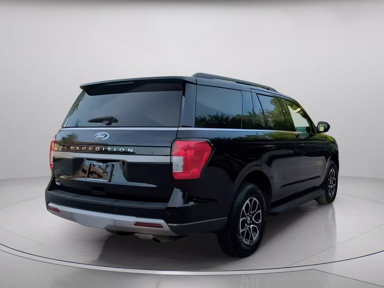 2024 Agate Black Metallic Ford Expedition XLT RWD SUV