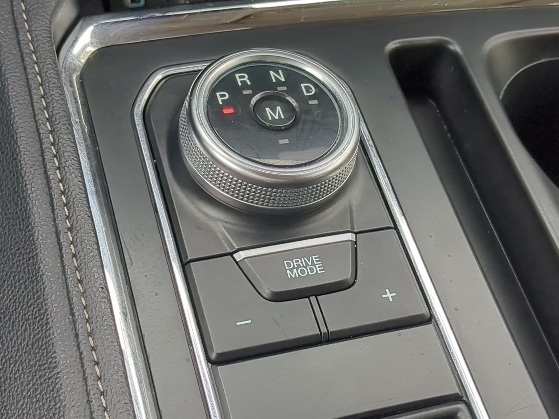 2024 Agate Black Metallic Ford Expedition XLT RWD SUV
