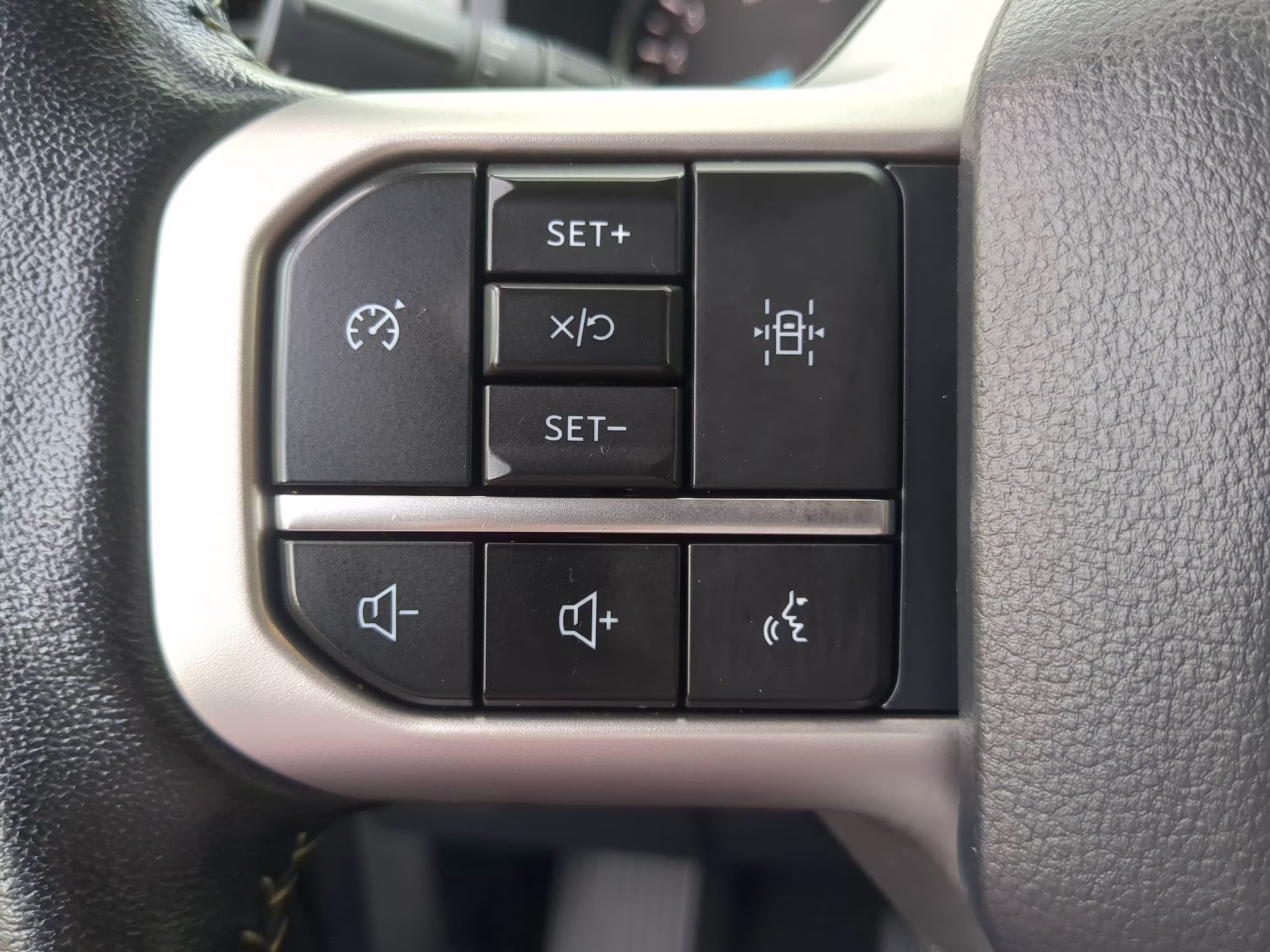 2024 Agate Black Metallic Ford Expedition XLT RWD SUV