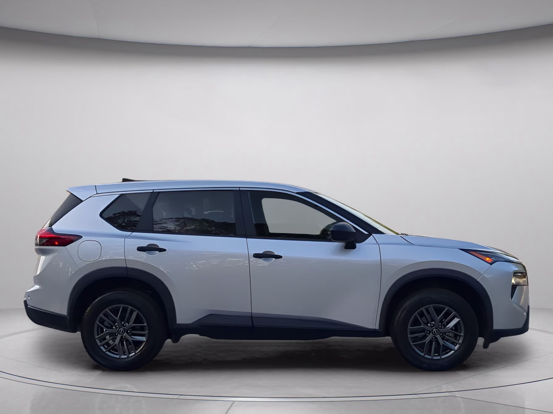 2024 Brilliant Silver Metallic Nissan Rogue S FWD SUV
