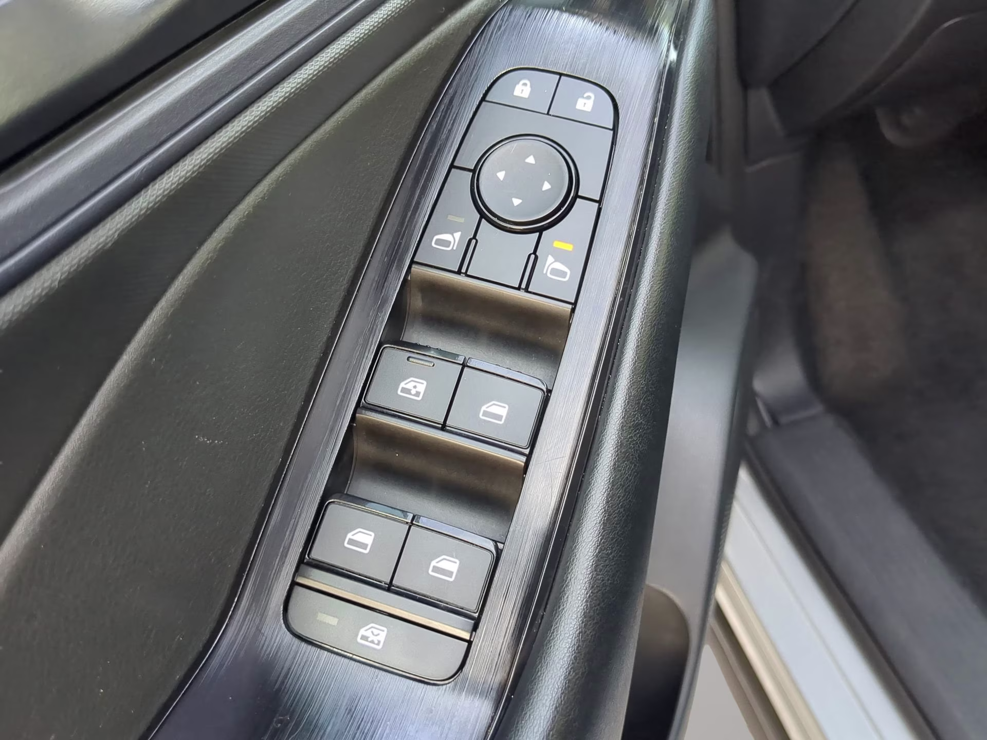 2024 Brilliant Silver Metallic Nissan Rogue S FWD SUV