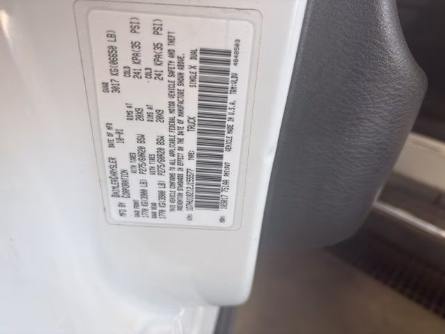 2002 Bright White Clearcoat Dodge Ram 1500 SLT 4X4 Truck