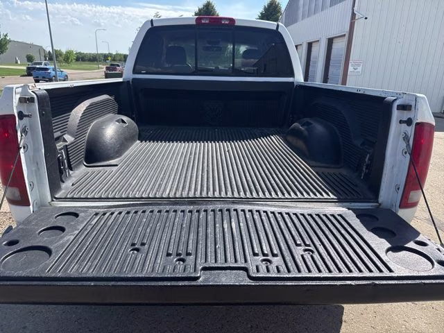 2002 White Dodge Ram 1500 SLT 4X4 Truck