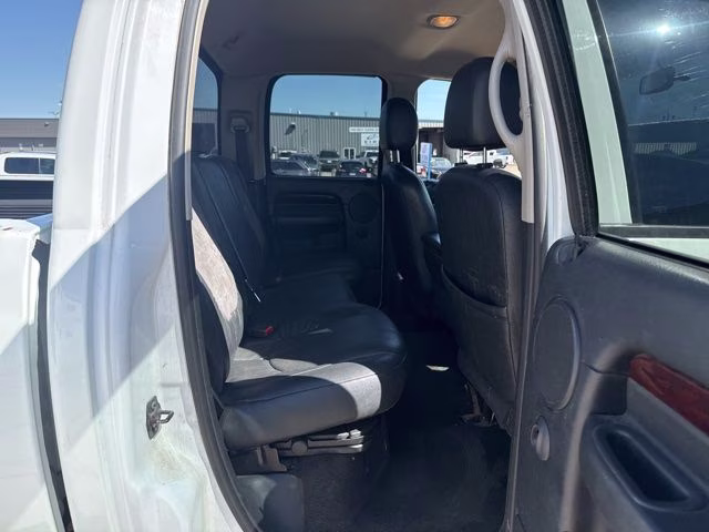 2002 White Dodge Ram 1500 SLT 4X4 Truck