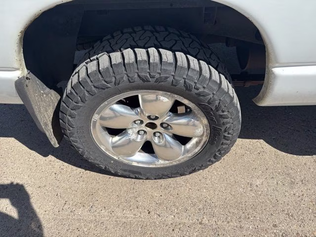 2002 White Dodge Ram 1500 SLT 4X4 Truck