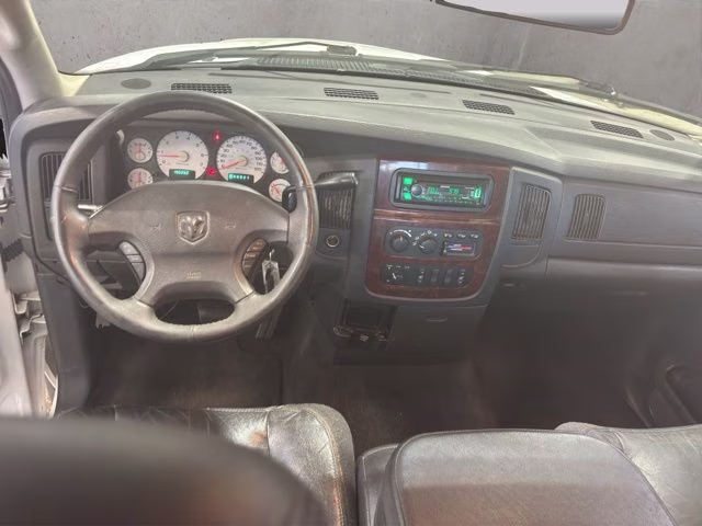 2002 Bright White Clearcoat Dodge Ram 1500 SLT 4X4 Truck