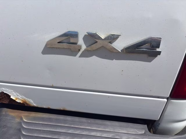 2002 Bright White Clearcoat Dodge Ram 1500 SLT 4X4 Truck