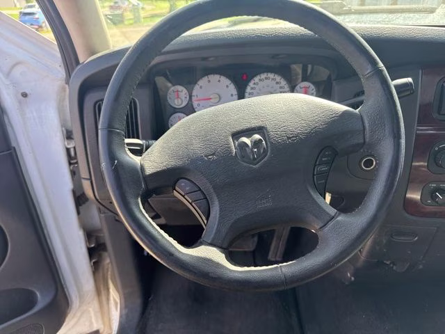 2002 White Dodge Ram 1500 SLT 4X4 Truck