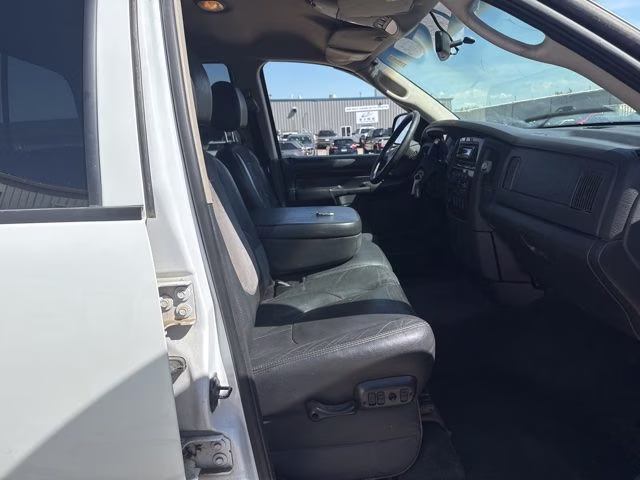 2002 White Dodge Ram 1500 SLT 4X4 Truck