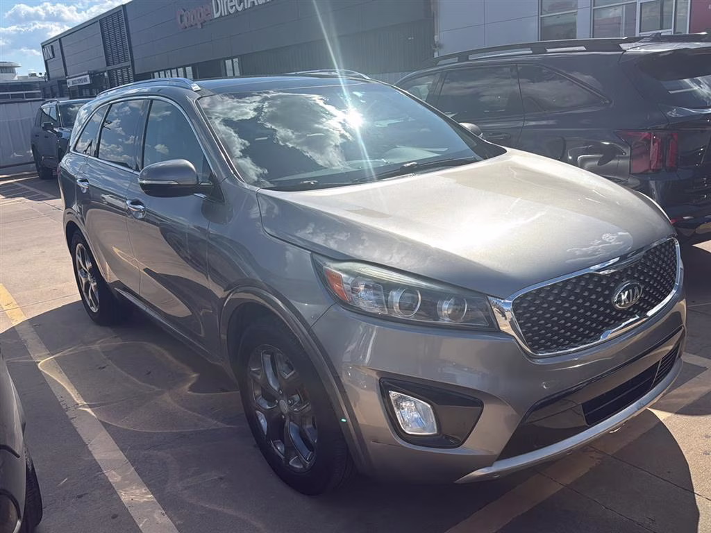2017 Titanium Silver Kia Sorento SX V6 FWD SUV