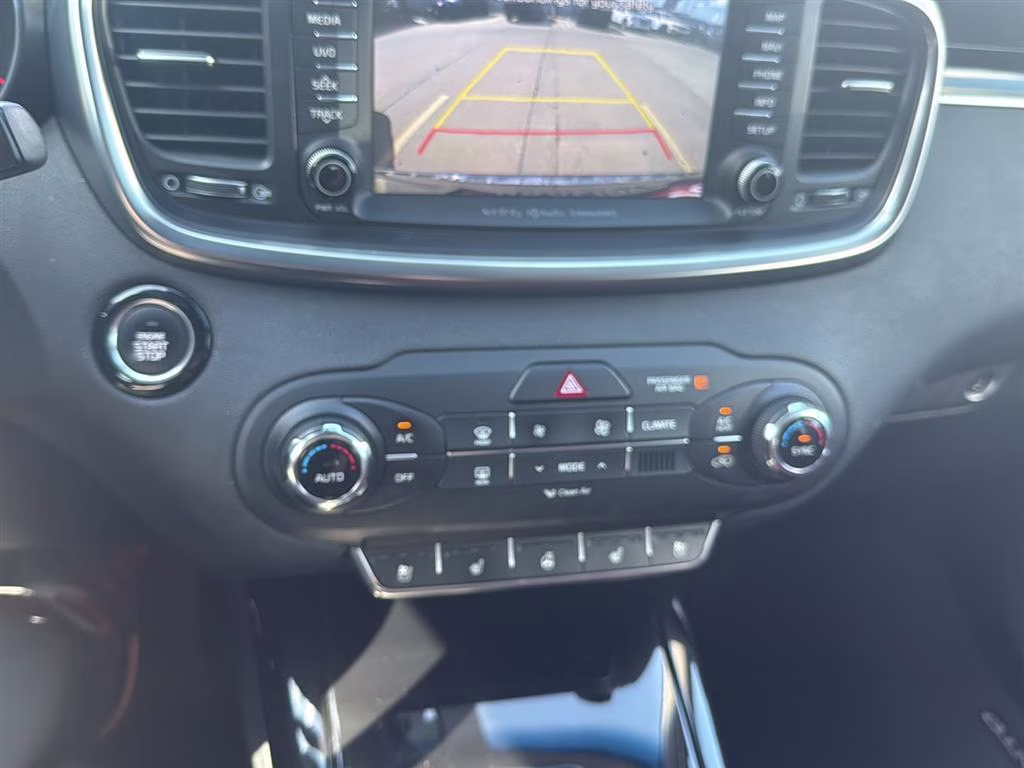 2017 Titanium Silver Kia Sorento SX V6 FWD SUV