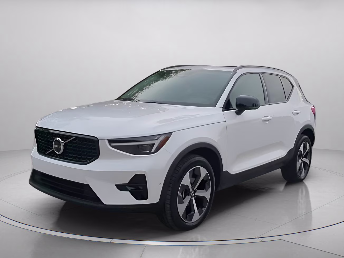 2026 Crystal White Volvo XC40 Plus AWD SUV