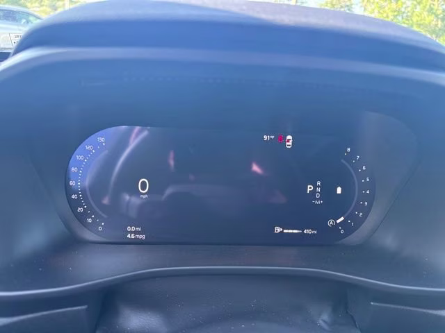 2026 Crystal White Volvo XC40 Plus AWD SUV