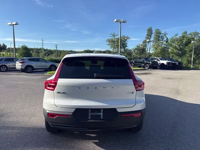 2026 Crystal White Volvo XC40 Plus AWD SUV