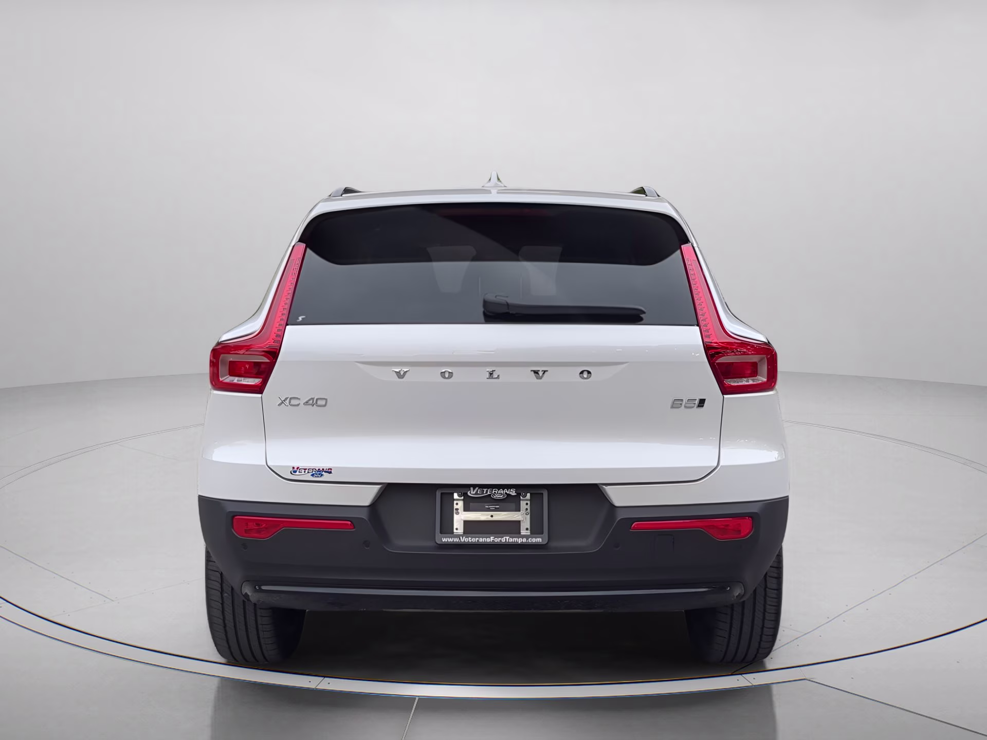 2026 Crystal White Volvo XC40 Plus AWD SUV