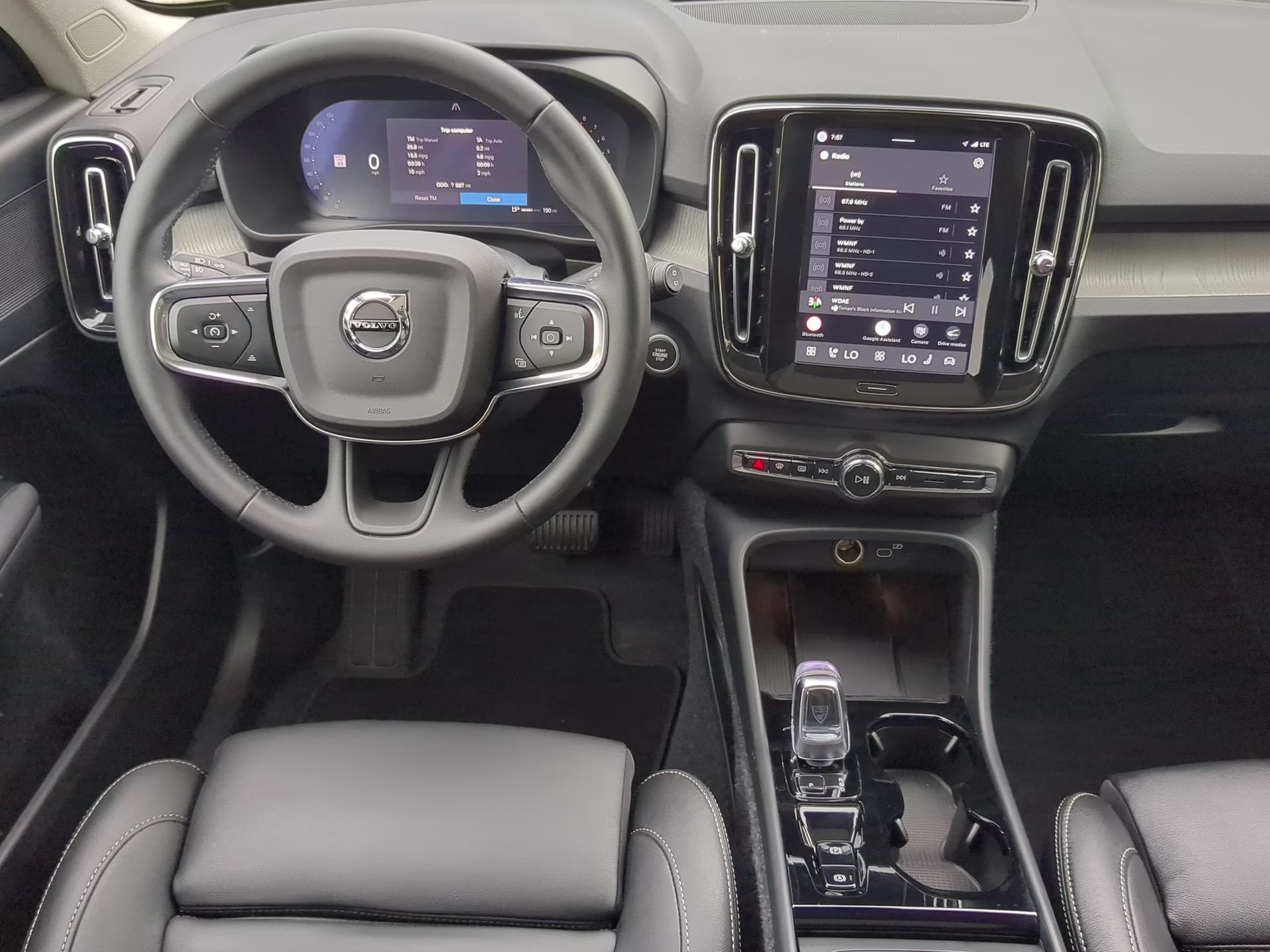 2026 Crystal White Volvo XC40 Plus AWD SUV