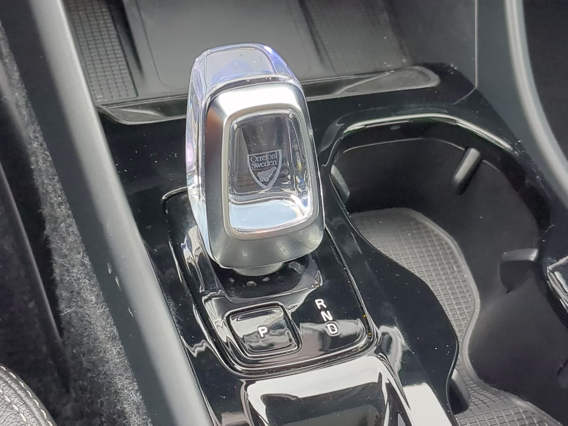 2026 Crystal White Volvo XC40 Plus AWD SUV