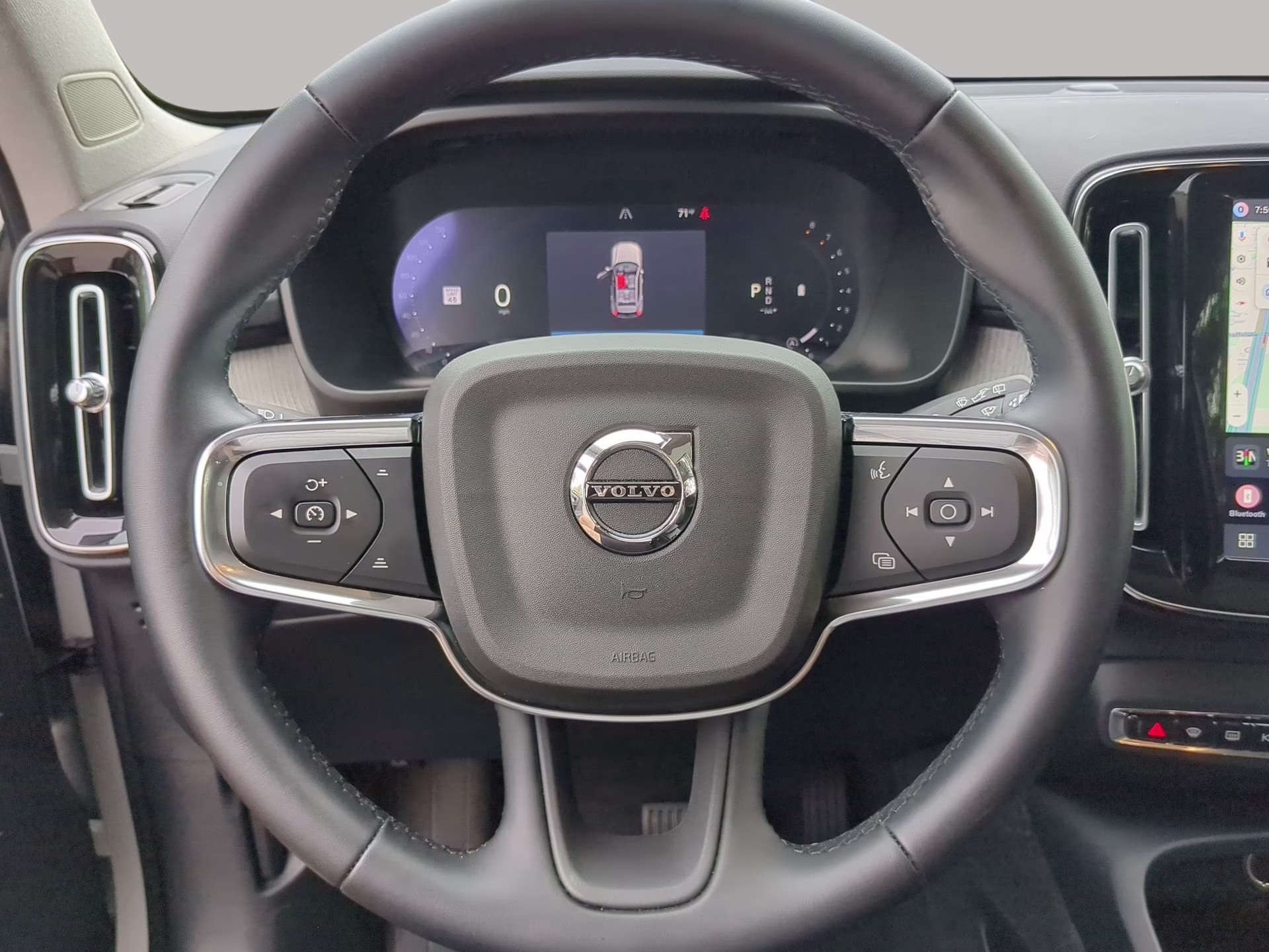2026 Crystal White Volvo XC40 Plus AWD SUV